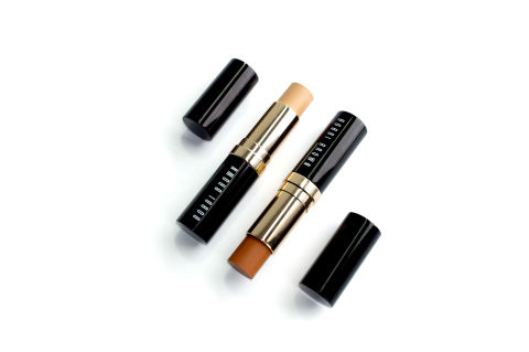 4 Easy Steps to Applying Fake Lashes That Dont Look Fake pics 4 Easy Steps to Applying Fake Lashes That Dont Look Fake images