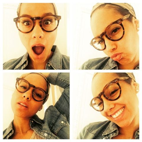 It's raining in NYC but that don't stop our shine!!! Sending you Saturday smiles. —@aliciakeys 
