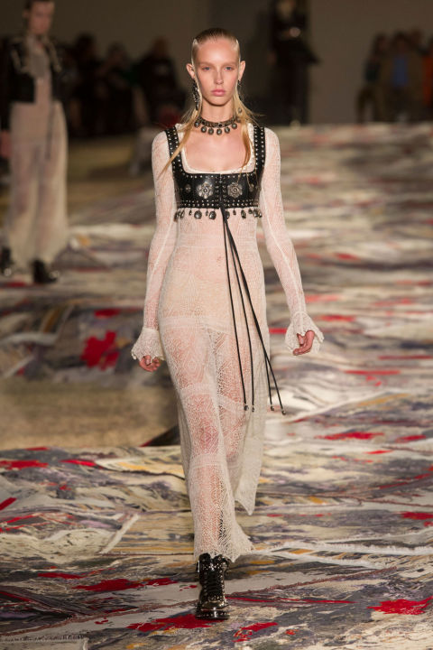 Alexander mcqueen spring 2017 Alexander mcqueen spring 2017