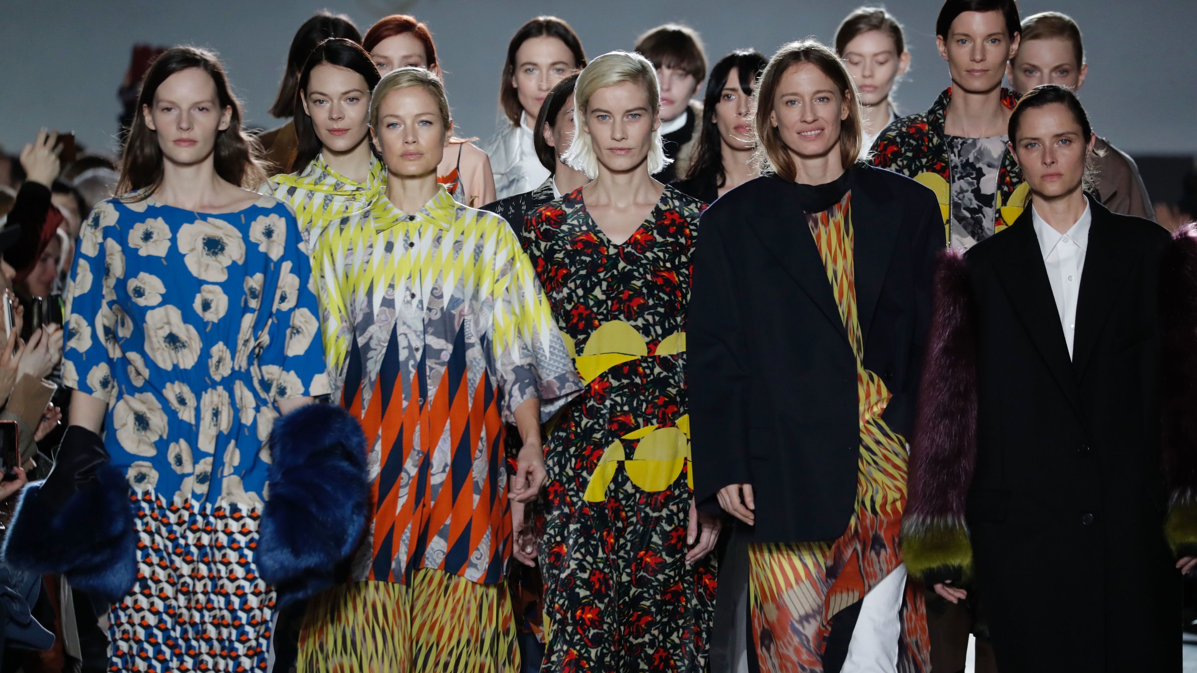 DRIES VAN NOTEN ライカ期 90s Archives hd-aspect-1488456726-