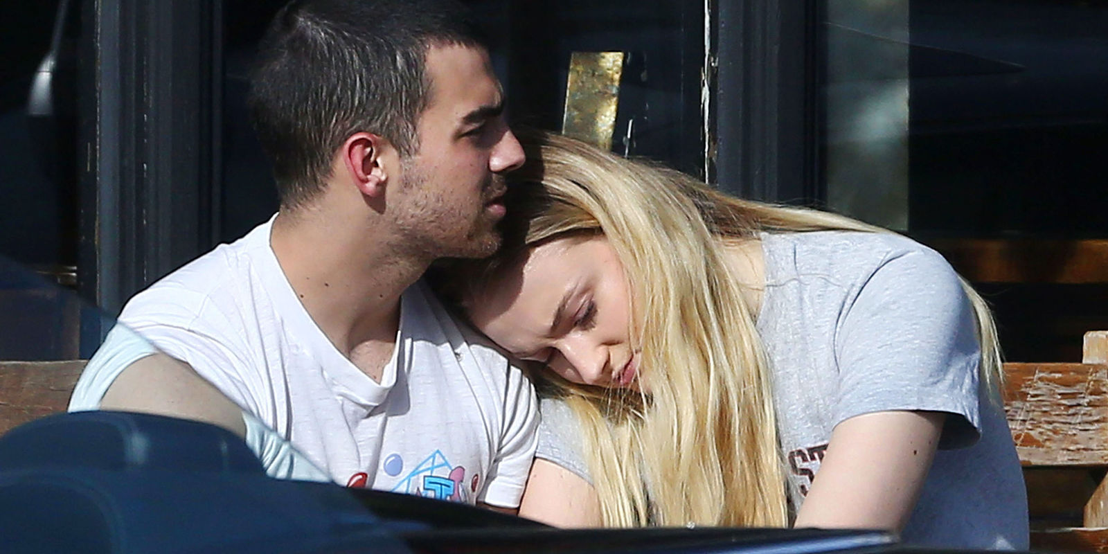 Sophie Turner and Joe Jonas Cuddle in Public The Cutest Celebrity