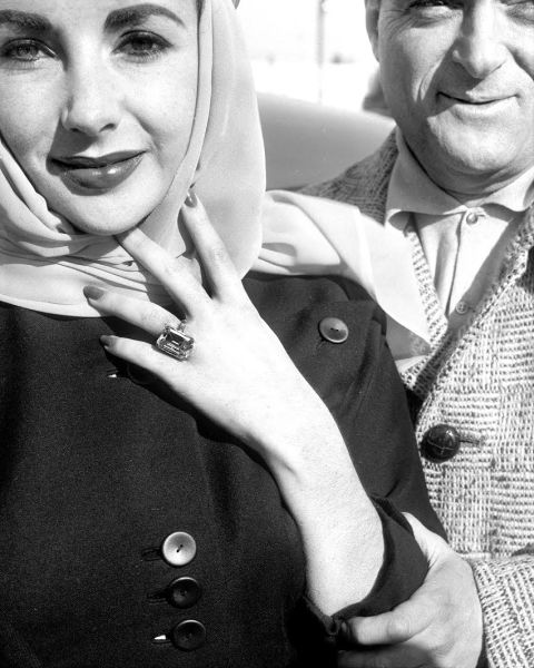 Elizabeth Taylor received a 29.4-carat emerald-cut diamond set in platinum from her third husband Mike Todd.