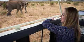 http://ell.h-cdn.co/assets/cm/15/02/320x160/54abc10858f62_-_elle-00-chelsea-clinton-h-elh.jpg