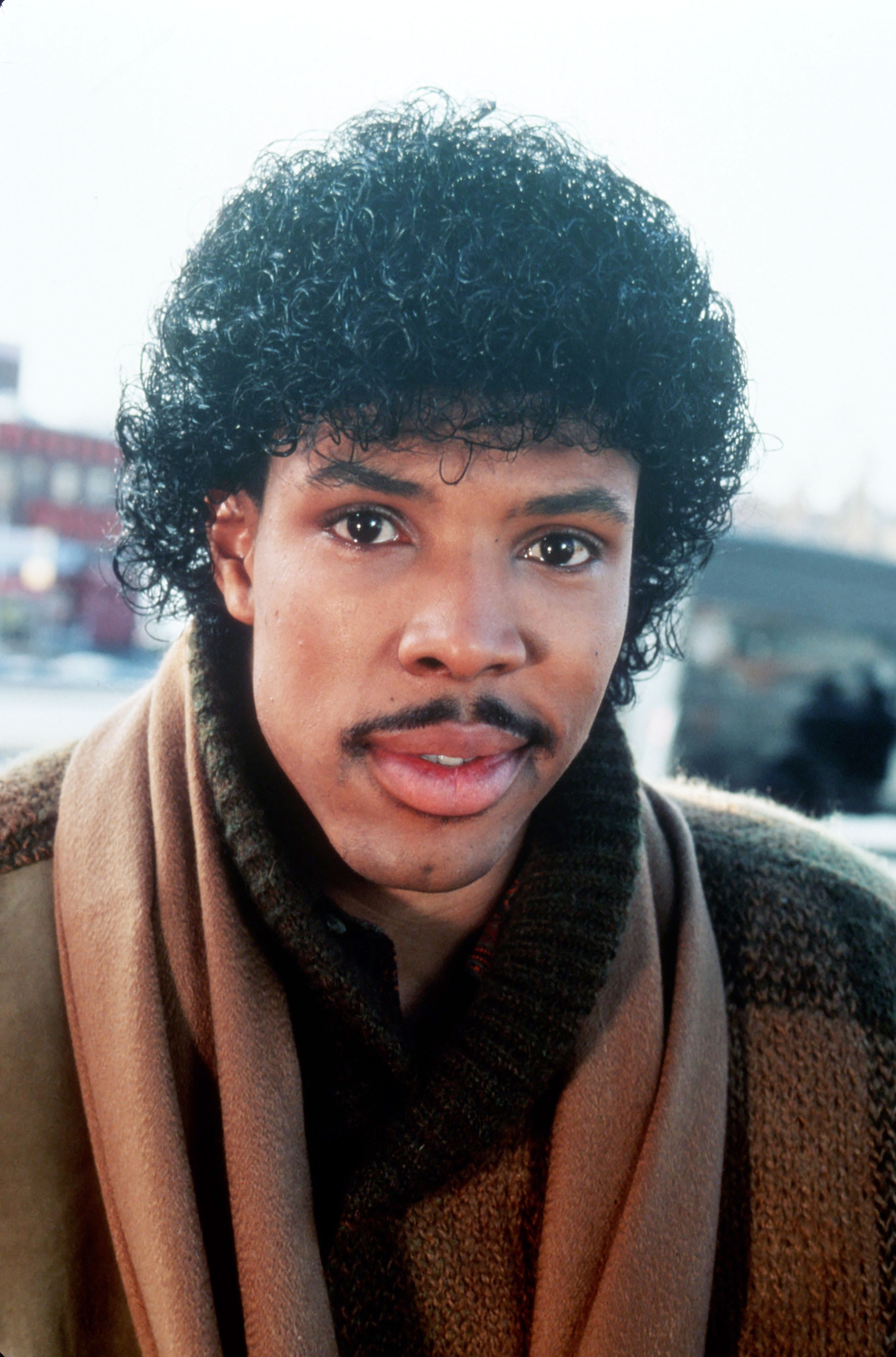 Celebrity Men With Curly Hair Male Celebrities