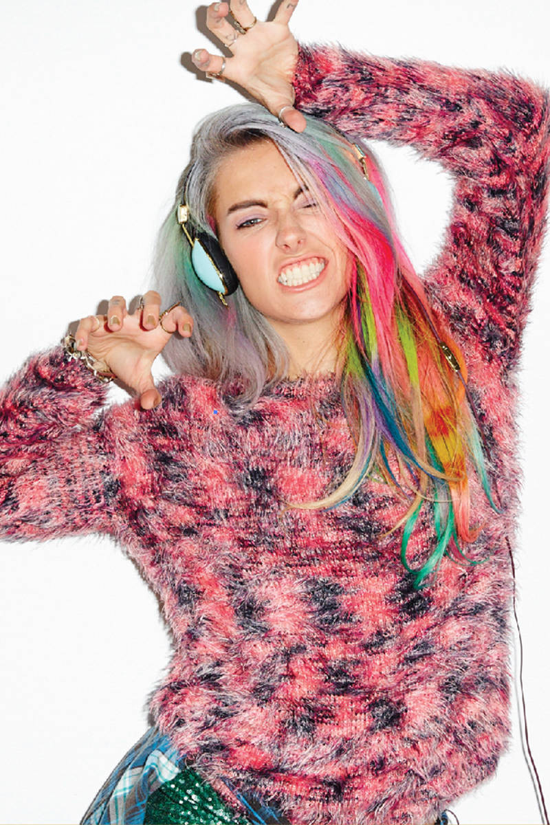 New headphones for women only New headphones for women only