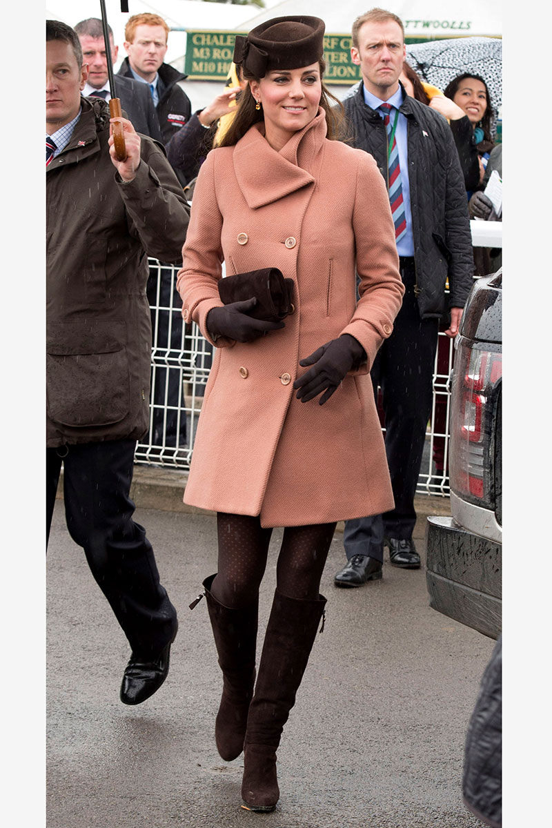 Kate Middleton’s Mini Skirt - The Queen Objects to the Length of Kate’s