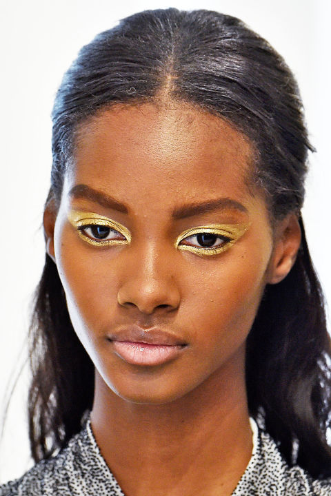 We have gloss and vinyl finishes lined up for next year and,
according to both Park and Ta, we'll see even more glimmer still with metallic
eye makeup. "I'll be bringing a lot of metals and chrome shadows into
looks," says Ta. Explains Park: "Metallic lids give a similar pop effect as last year's glossy
lids trend but with more functional wearability." Clearly, 2017 is your year to
shine.